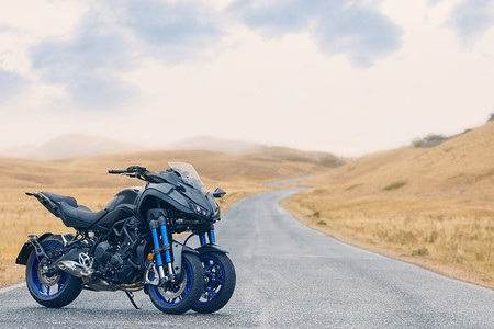¡Será mejor que te agarres! Llega la Yamaha Niken, una moto revolucionaria con tres ruedas y ADN de MT-09