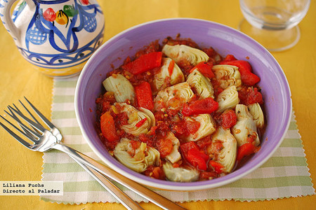 Ensalada de alcachofas con tomate y pimiento. Receta