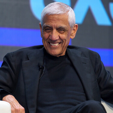 Los niños que en 2026 tengan menos de 5 años nunca tendrán que trabajar, según Vinod Khosla. Es lo que nos depara la gran era de la abundancia de la IA