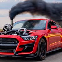 YouTuber modifica un Ford Mustang y le coloca un motor seis cilindros turbodiésel