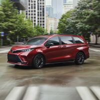 La popularidad de las SUVs en México redujo la visibilidad de las minivans pero hay una marca que quiere cambiar eso 