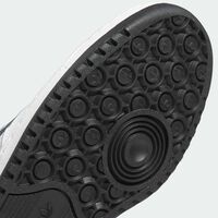 Las zapatillas Adidas retro más versátiles para elevar los outfits diarios, rebajadísimas a precio de outlet