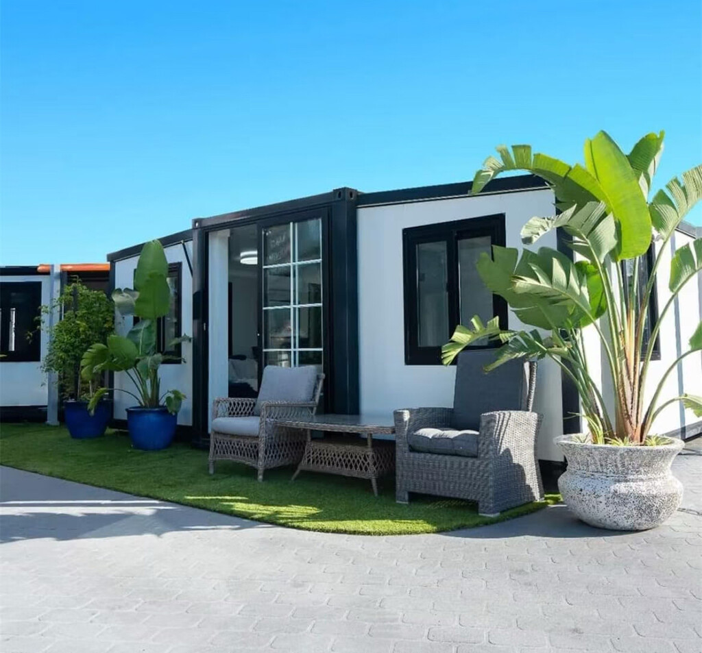 Amazon liquida esta casa prefabricada expandible: dormitorio, cocina y baño por menos de 6.200 euros 