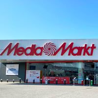 Desayuna como en el bar con esta cafetera superautomática que MediaMarkt está liquidando por el Día sin IVA