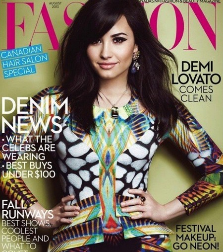Demi Lovato, ¿tu peor enemigo ha diseñado esta portada?