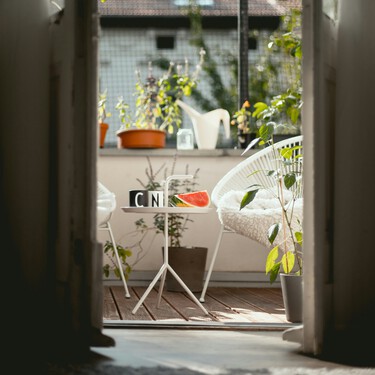 Este es el toldo de Carrefour para balcones y terrazas pequeñas: es cómodo, adaptable y se instala sin taladros