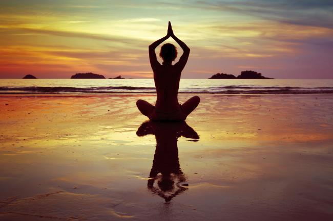 Naked-yoga