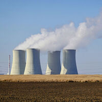 Durante 50 años imaginamos un futuro dominado por la energía nuclear. Un estudio enfrenta ese sueño con la realidad