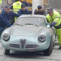 Tesoro de sótano, encuentran un Alfa Romeo Giulietta SZ que estuvo oculto por 35 años