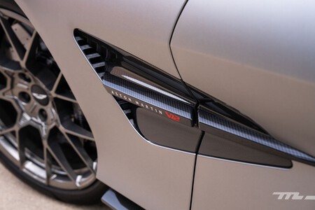 Aston Martin Vanquish Volante 2025 Prueba 027