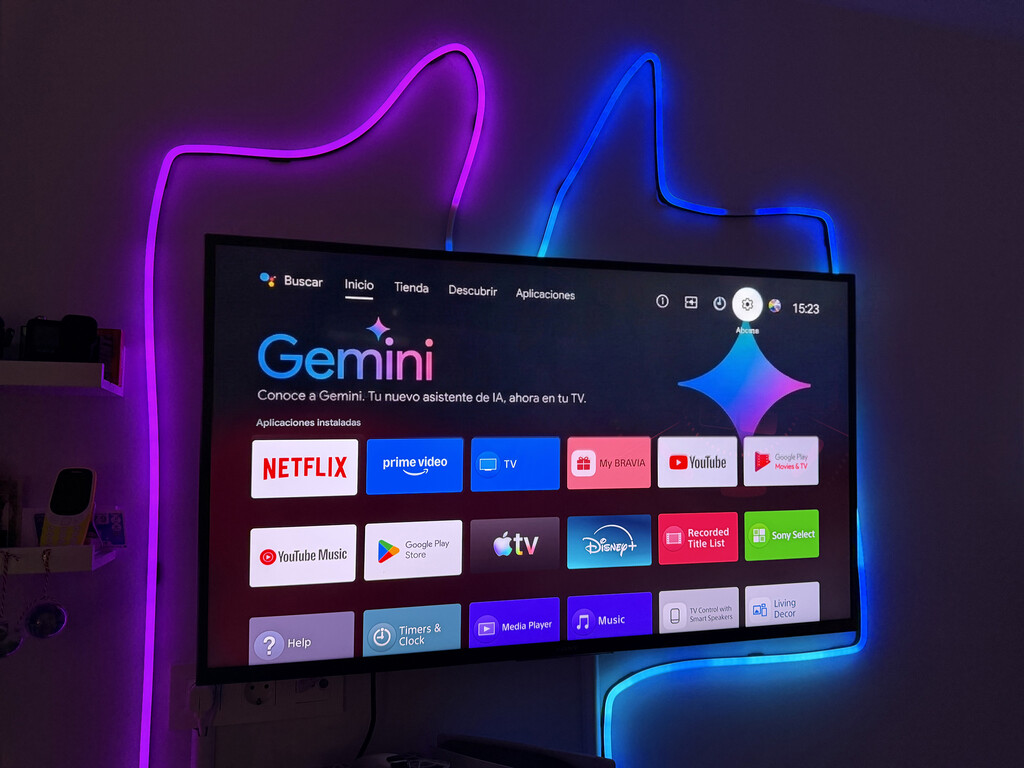 Gemini también es muy útil en tu Google TV: 5 comandos de voz naturales para que la IA configure la imagen por ti