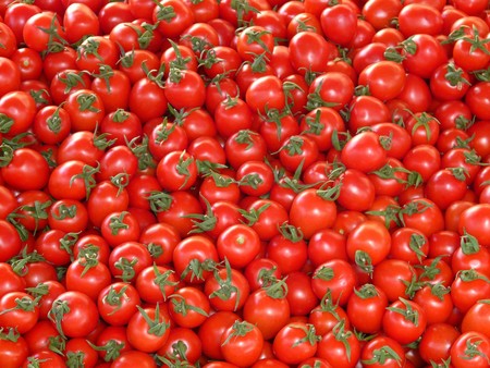Compraban móviles de alta gama y recibían bricks de tomate triturado, la historia se repite