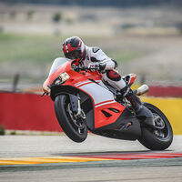 El desconocido truco motero del embrague. O cuando llevas años picándolo mal y ahora irás mucho más cómodo en moto