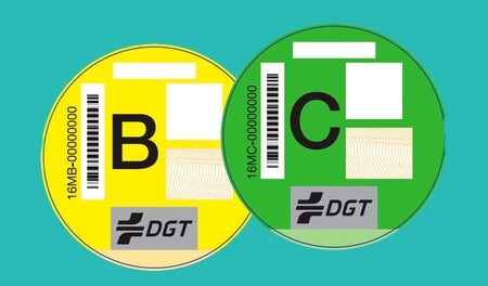 Esta web de la DGT te dice la pegatina o etiqueta ambiental de un coche con solo introducir la matrícula