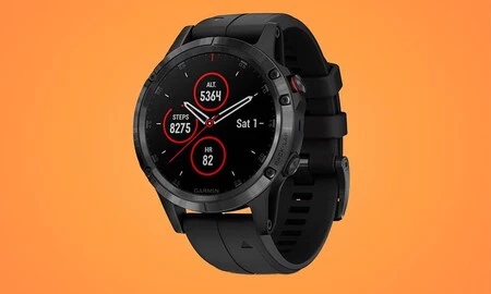 GPS y prestaciones inteligentes en la muñeca por 135 euros menos con el Garmin Fenix 5 Plus. Ahora en Amazon por 404,99 euros