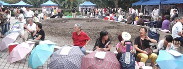 Na China, surgiu uma ideia para desarmar a bomba demográfica que lança uma sombra sobre o futuro do país: os "golpes do amor" 