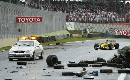Gran Premio de Brasil 2003: Giancarlo Fisichella se impone en el caos de Interlagos