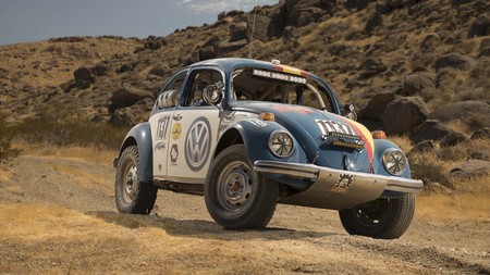 Este Volkswagen Beetle de 1970 está listo para afrontar la Baja 1000, con apoyo oficial