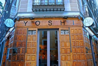 ¿Ganas de comida japonesa? Yoshi es tu lugar