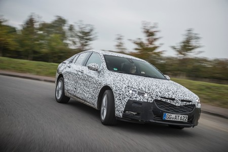 El nuevo Opel Insignia está debajo de todo este camuflaje