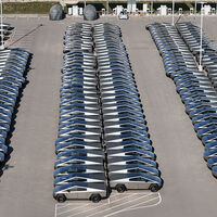 Un hombre compró una Tesla Cybetruck. La devolvió el mismo día al darse cuenta que le querían enchufar un coche que llevaba cuatro meses muerto de asco en una campa de Tesla