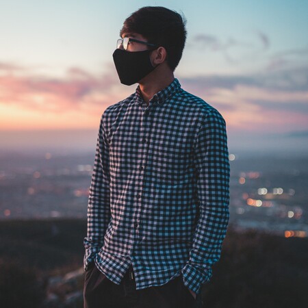 Las mejores camisas de Zara y las mascarillas que combinan para lograr un look súper cool