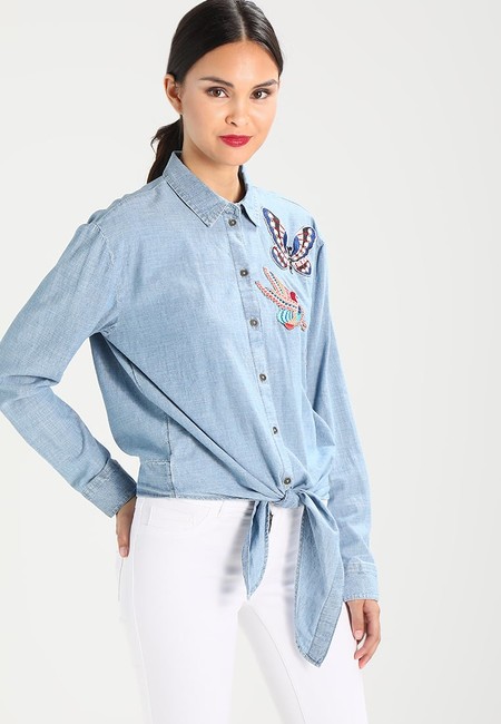 Camisa Esprit rebajada de 49,95 euros a 24,95 euros y envío gratis en Zalando