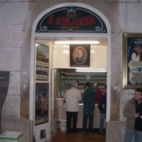 Si viajas a Lisboa tienes que probar este licor: la Ginjinha 