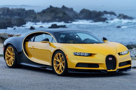 Bugatti aprovecha el evento de Pebble Beach para entregar el primer Chiron vendido en EE. UU.