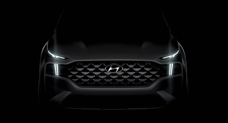 El nuevo Hyundai Santa Fe está al caer, tendrá motores híbridos y así luce su nueva cara