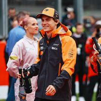 Hace 18 años McLaren corrió contra su propio piloto, Fernando Alonso. Algunos creen que ahora le están haciendo lo mismo a Oscar Piastri