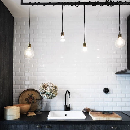 Una idea sencilla y muy original para iluminar la cocina
