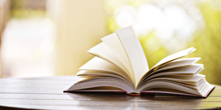 Tres libros para disfrutar de la lectura estas vacaciones