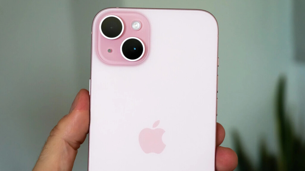 Si tienes en mente comprar un iPhone, mucho ojo: MediaMarkt pone difícil la elección con un móvil de hace varias generaciones 