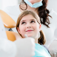 Cinco claves para ayudar a tus hijos a cuidar sus dientes