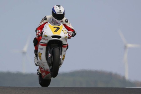 El joven Iker Lecuona debutará en el mundial de Moto2 como sustituto de Dominique Aegerter