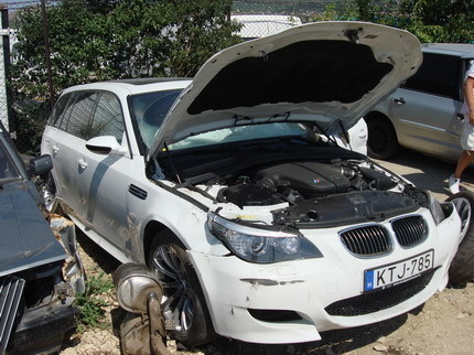 BMW M5 Touring pinchazo accidente