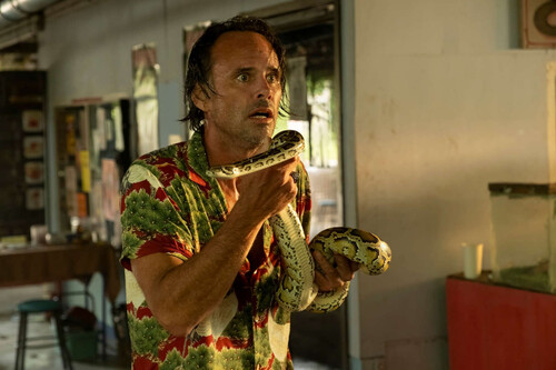 Walton Goggins Serpientes Lotus