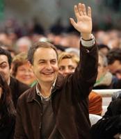 Zapatero promete devolver 400 euros a cada contribuyente