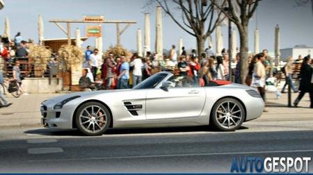 Mercedes-Benz SLS AMG Roadster al descubierto