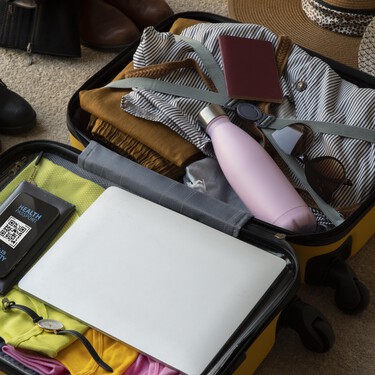 ¿Buscas una maleta de cabina? American Tourister tiene la solución para no facturar ahora rebajada