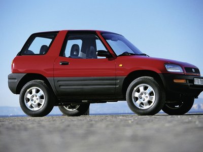 Celebramos el 25 aniversario de la invención del pionero de los SUV 