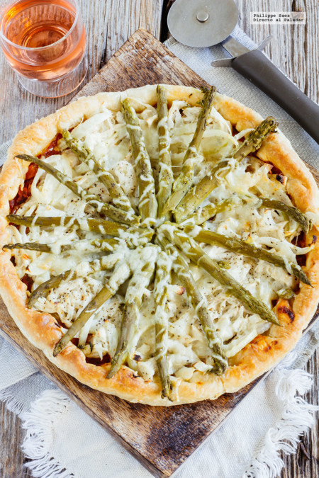 Tarta de pollo y espárragos. Receta de Primavera