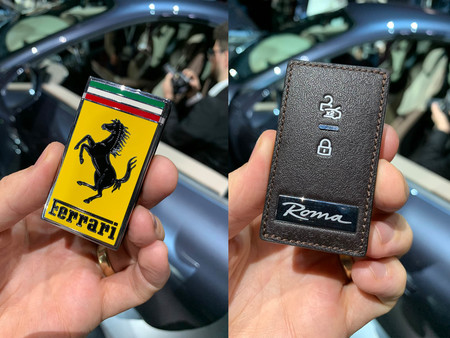 No, no le han robado el emblema al Ferrari Roma...¡Es su llave!