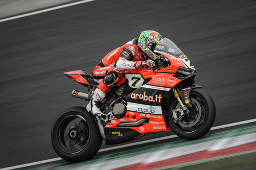 El dominio de Chaz Davies en Imola y la segunda juventud de Valentino Rossi