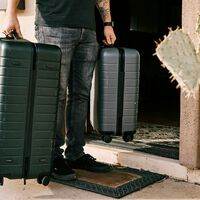 El coste de la vivienda en las ciudades españolas dificulta las contrataciones. Mucha gente no se muda si el alquiler se come su sueldo