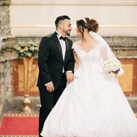 Casarse cambia la vida laboral en México, pero no igual para todos: a los hombres les ayuda y a las mujeres les complica