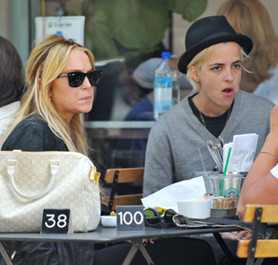 ¿Lindsay Lohan sale con Samantha Ronson?