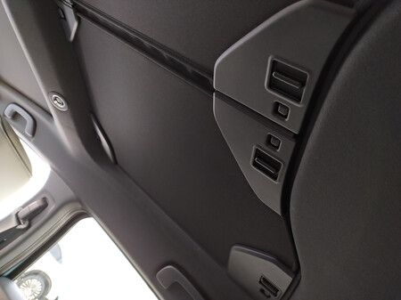 Honda e:Ny1 parasoles techo solar trasero