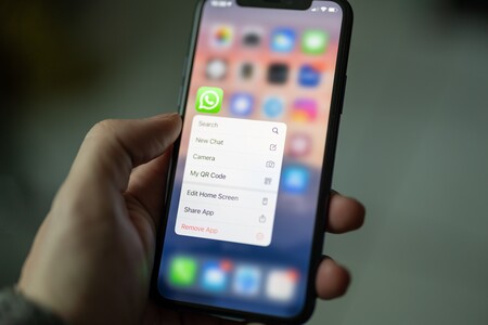 WhatsApp sigue trabajando en cifrar las copias de seguridad del servicio, según WABetaInfo